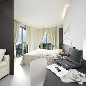 Hotel Dante Family